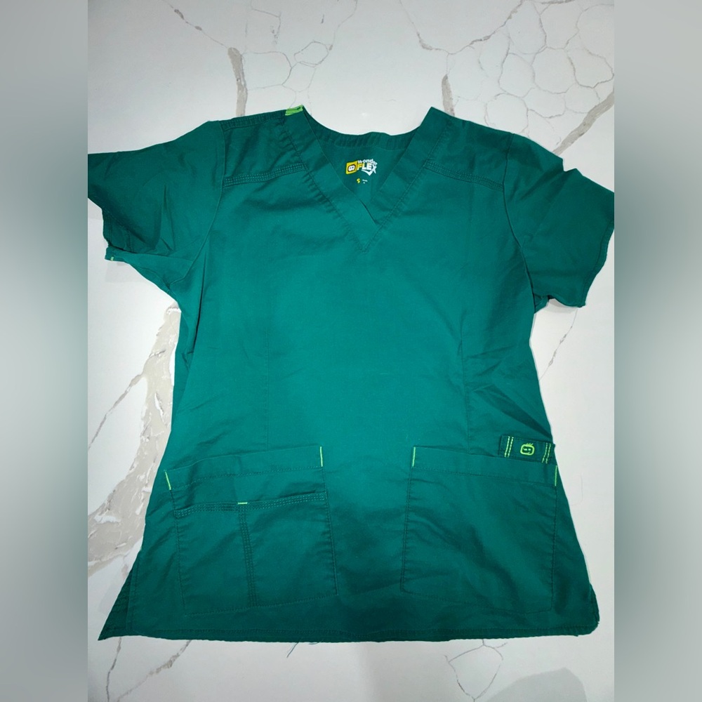 Scrub Set - Picture 2 of 3